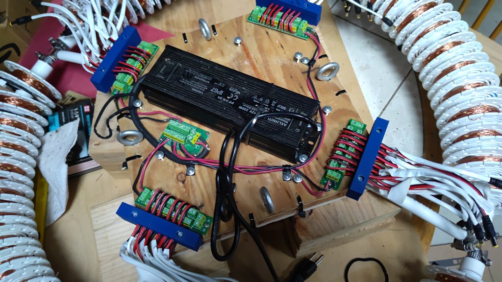 Power distribution blocks and wired pigtails on the platform