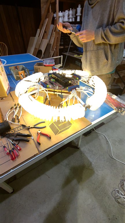 Bench test of the assembled lighting ring with the spools lit up