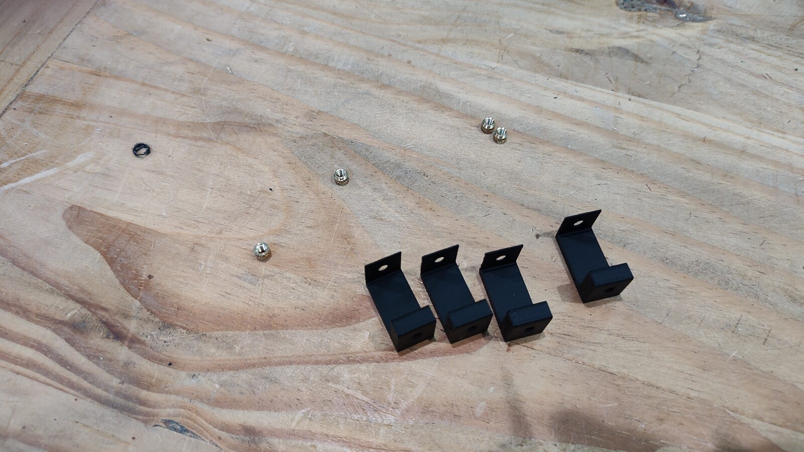 U-clips with threaded inserts prepared for the center faceplate