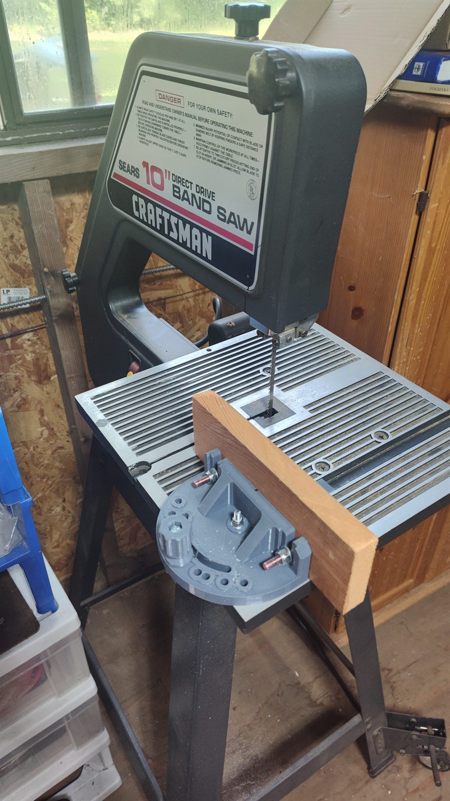 The Sears Craftsman 10-inch direct-drive bandsaw